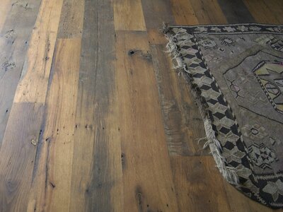 Reclaimed Oak Distressed with Oil Sealer & Satin Urethane