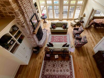 Live Sawn White Oak Flooring w/Golden Oak Satin Urethane