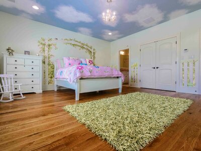 Live Sawn White Oak Flooring w/Golden Oak Satin Urethane