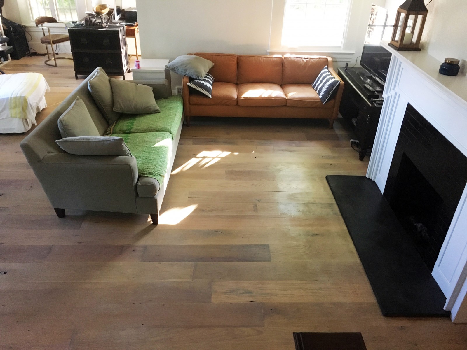 wide plank reclaimed oak flooring