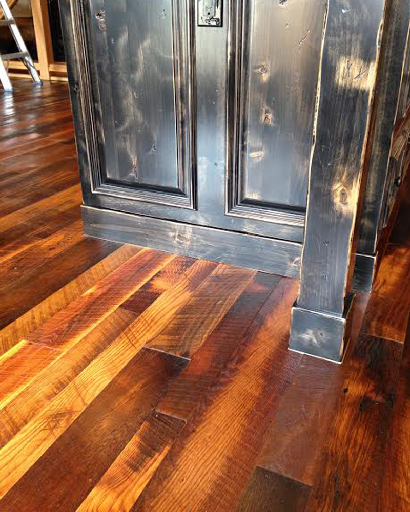 wide plank reclaimed oak highlands plank flooring