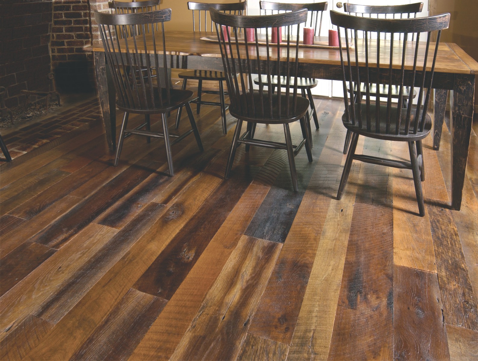 wide plank reclaimed oak flooring