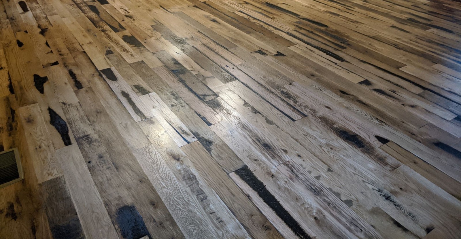 Reclaimed Wood Fence Oak - Engineered Flooring